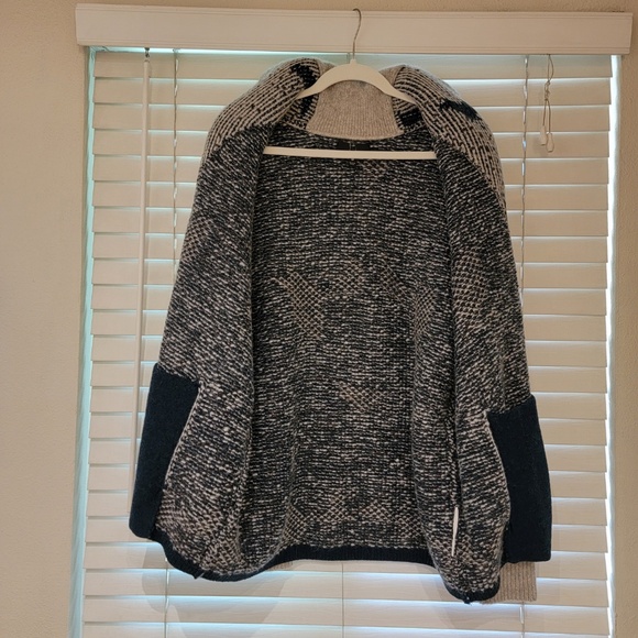 Banana Republic Shawl Collar Cardigan Medium Wool Blue Grey Thick Knit NWOT NEW - Picture 6 of 8